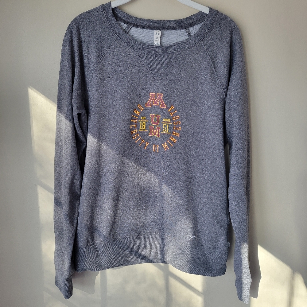 University of Minnesota Long Sleeved Under Armour T-Shirt Size Medium Gray